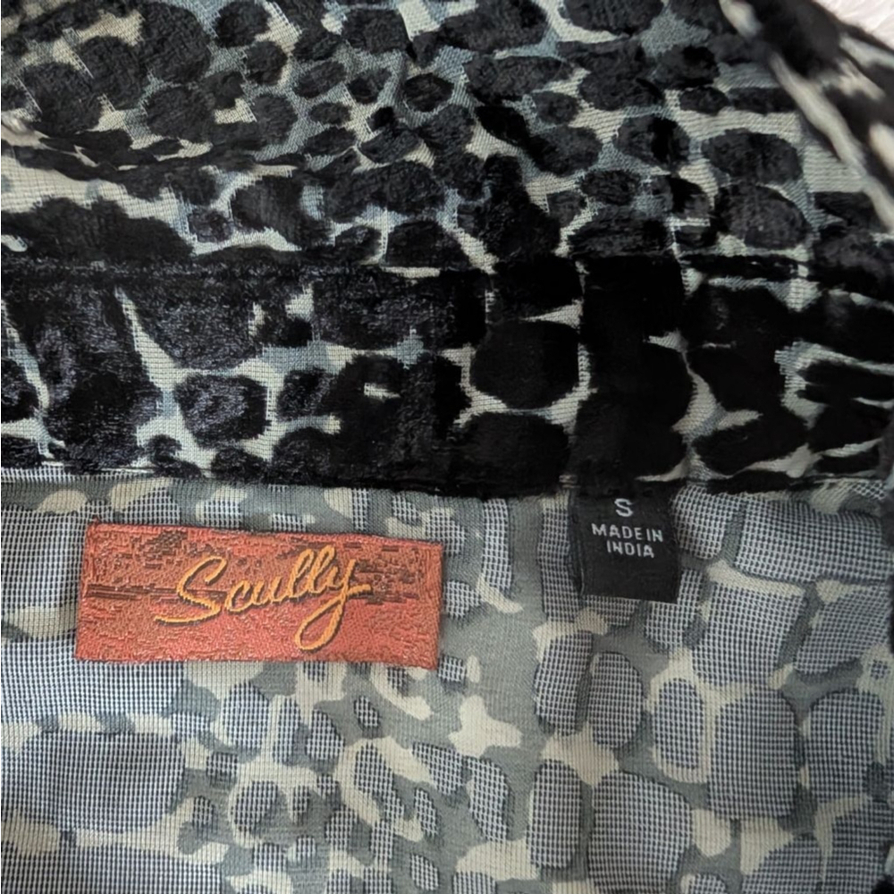 Scully Velvet Black Grey Animal Print Button Down Shirt - Small - Picture 4 of 9